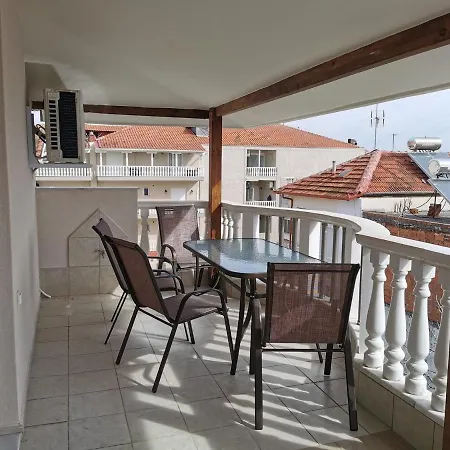 Savvidis Apartmanhotel Paralía